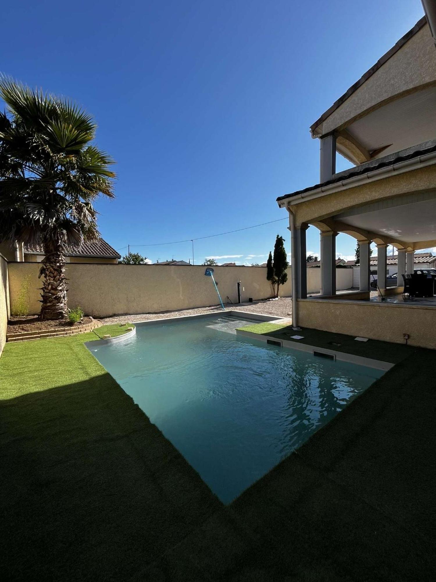 Villa Contemporaine Avec Piscine Роман-сюр-Изер Экстерьер фото